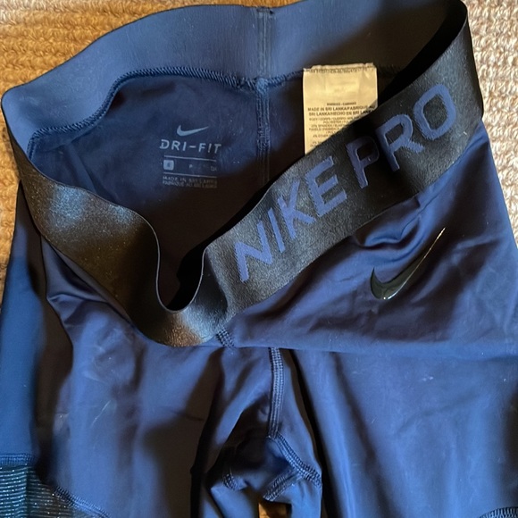 Nike pro leggings - Picture 2 of 3